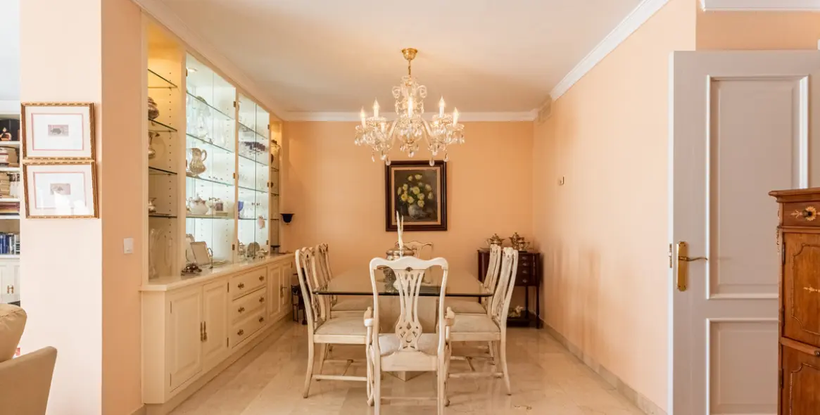 Sale of middle floor apartment in La Quinta 5