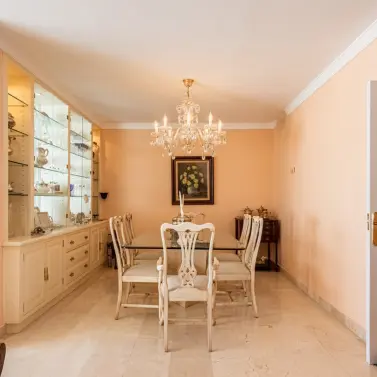 Sale of middle floor apartment in La Quinta