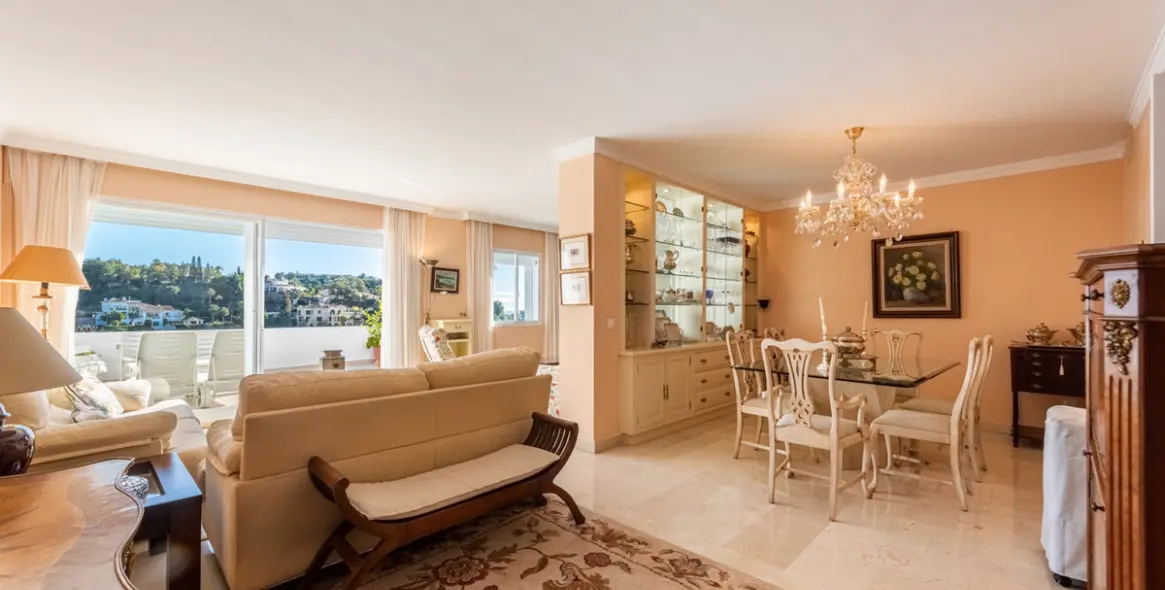 Sale of middle floor apartment in La Quinta 8