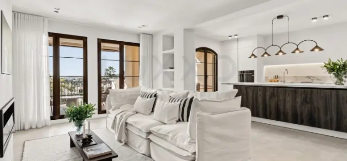 Sale of ground floor apartment in Benahavís 1