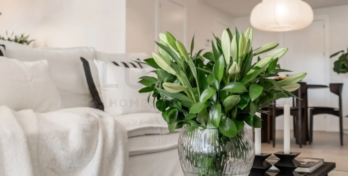 Sale of ground floor apartment in Benahavís 9