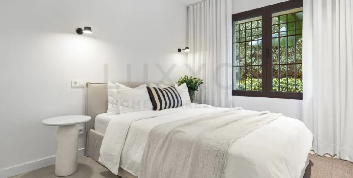 Sale of ground floor apartment in Benahavís 18