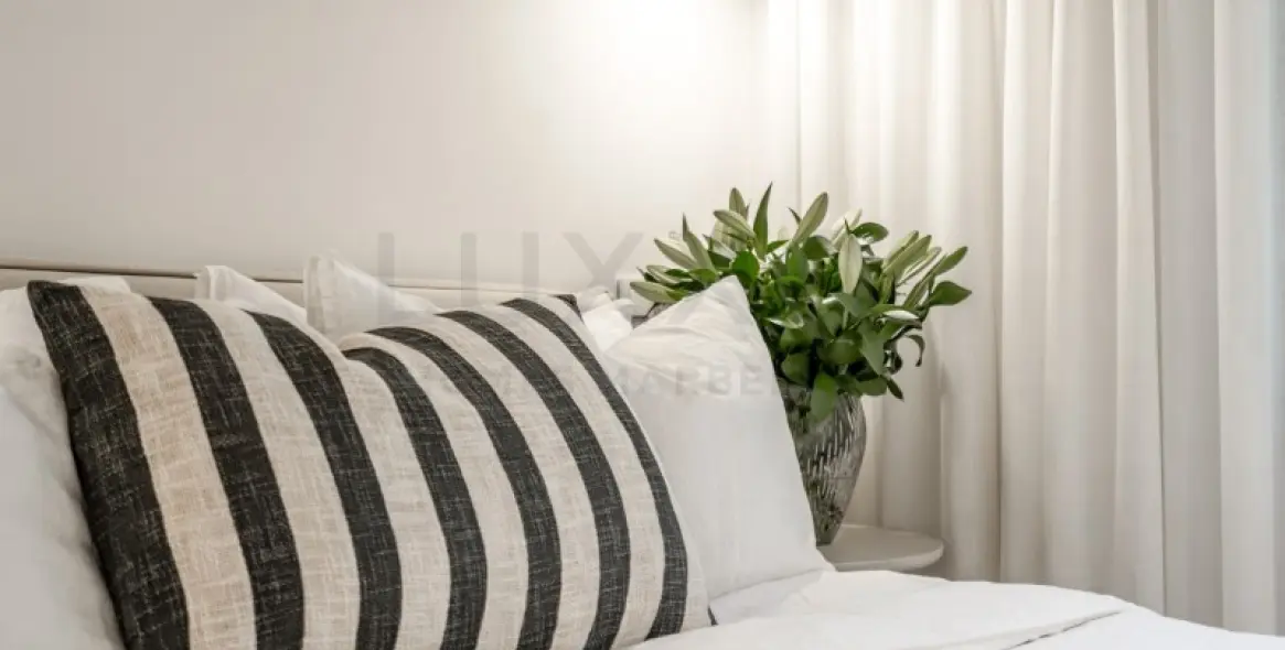 Sale of ground floor apartment in Benahavís 24