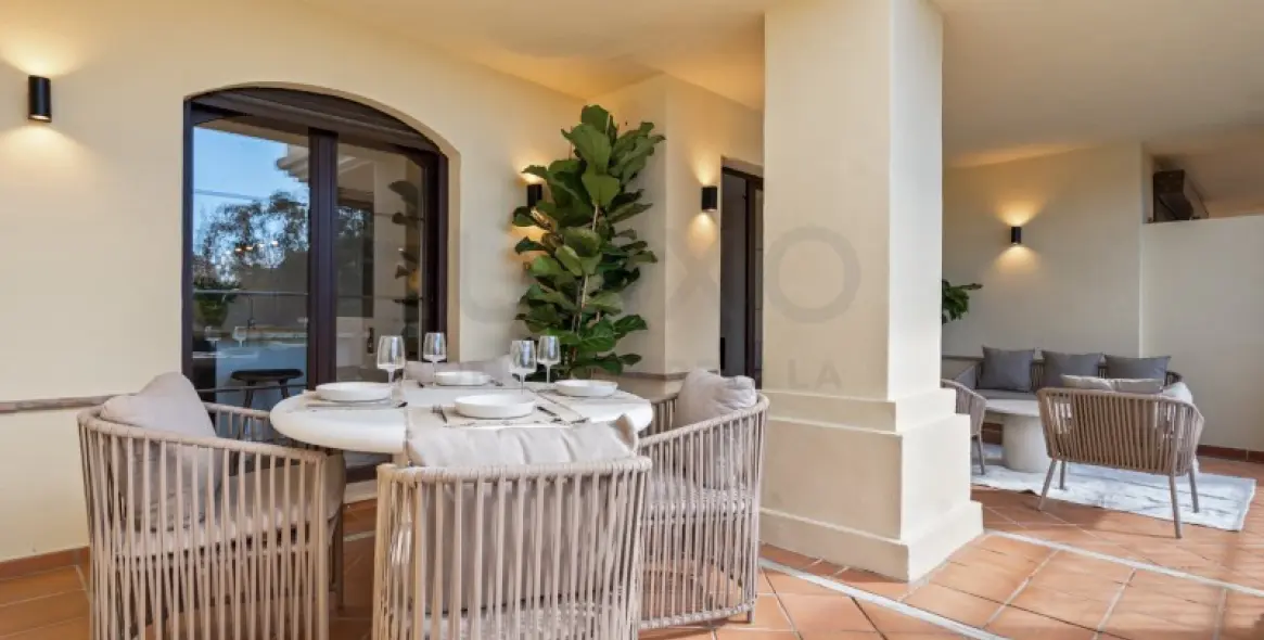 Sale of ground floor apartment in Benahavís 26