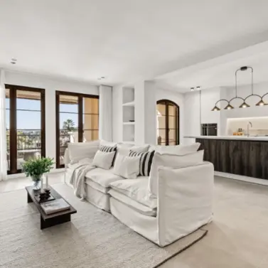 Venta de apartamento en planta baja en Benahavís