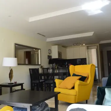 Sale of middle floor apartment in Nueva Andalucía