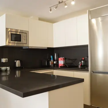 Sale of middle floor apartment in Nueva Andalucía