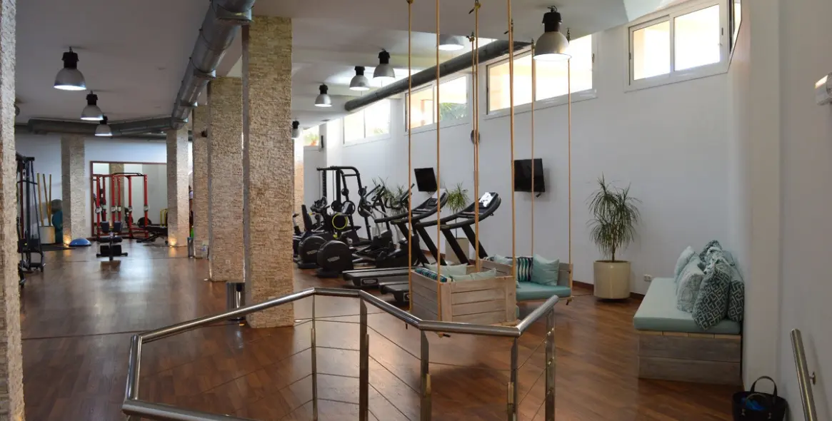 Venta de apartamento en planta media en Nueva Andalucía 8