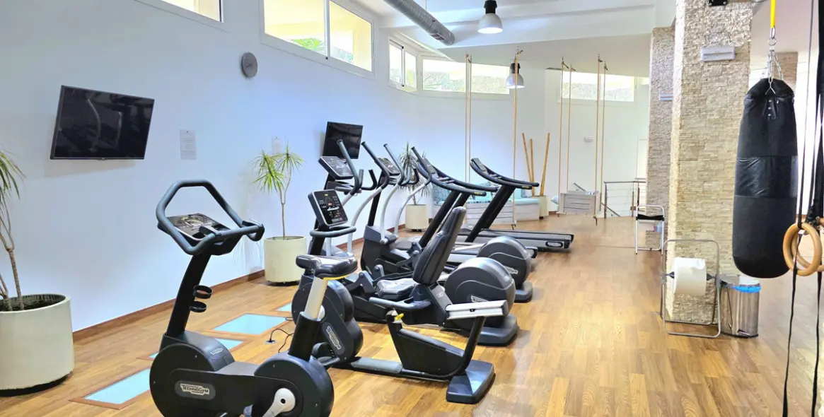 Venta de apartamento en planta media en Nueva Andalucía 20