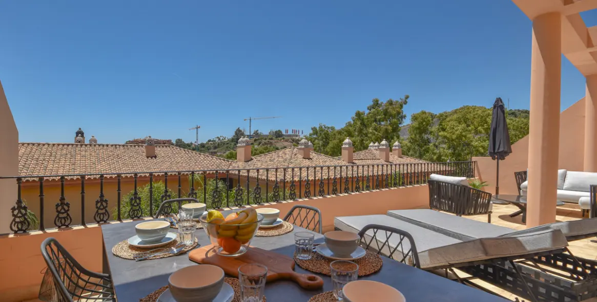 Sale of penthouse duplex in Nueva Andalucía 3