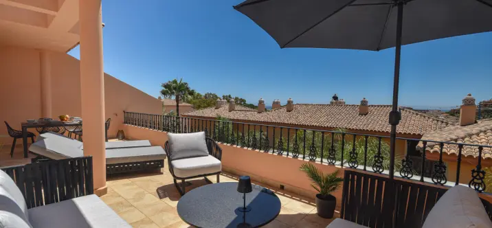 Sale of penthouse duplex in Nueva Andalucía 3