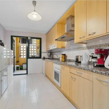 Sale of middle floor apartment in San Pedro de Alcántara