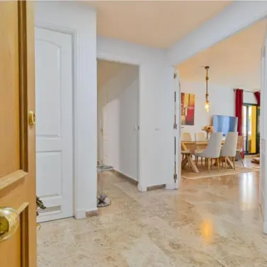 Sale of middle floor apartment in San Pedro de Alcántara