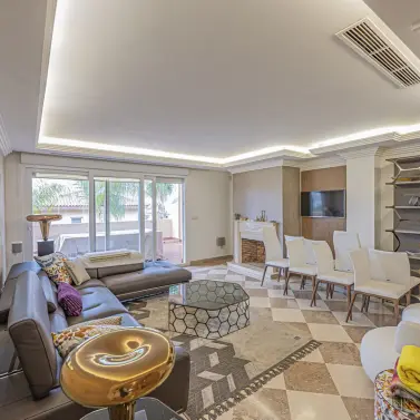 Venta de apartamento en planta media en Nueva Andalucía