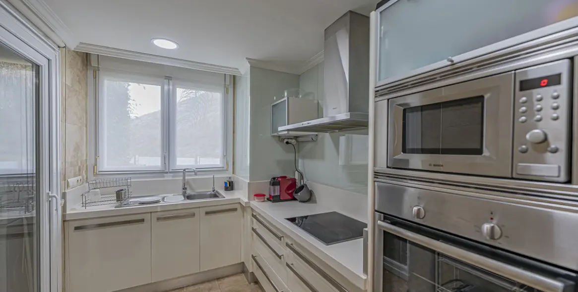 Sale of middle floor apartment in Nueva Andalucía 7