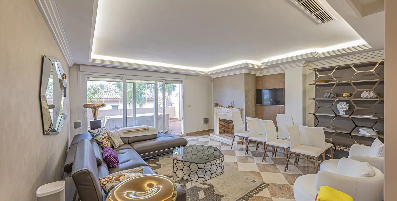 Sale of middle floor apartment in Nueva Andalucía 1