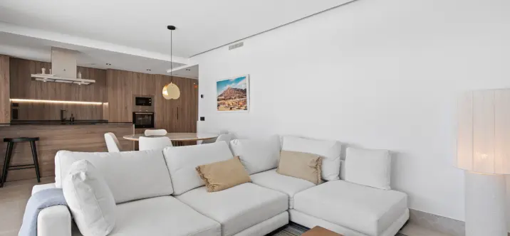 Sale of ground floor apartment in Istán 3