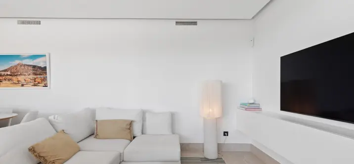 Sale of ground floor apartment in Istán 4