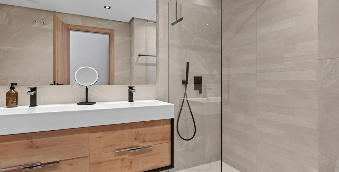 Sale of ground floor apartment in Istán 15