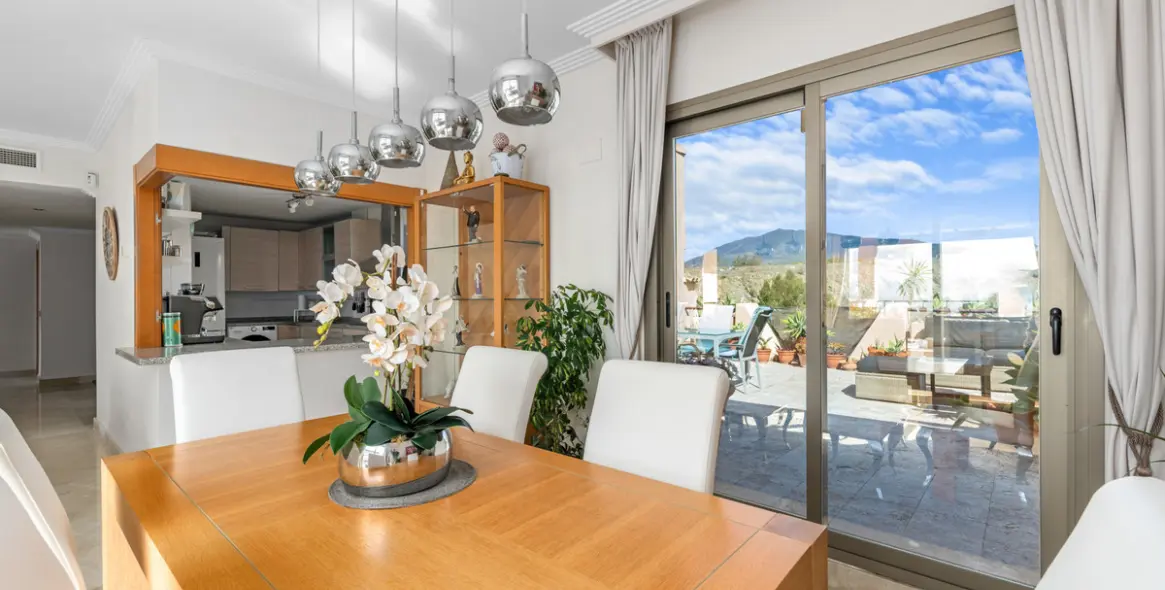 Venta de ático en Benahavís 6