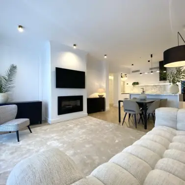 Продажа апартаментов на первом этаже в New Golden Mile