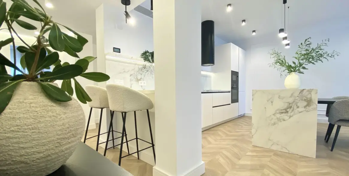 Venta de apartamento en planta baja en New Golden Mile 3