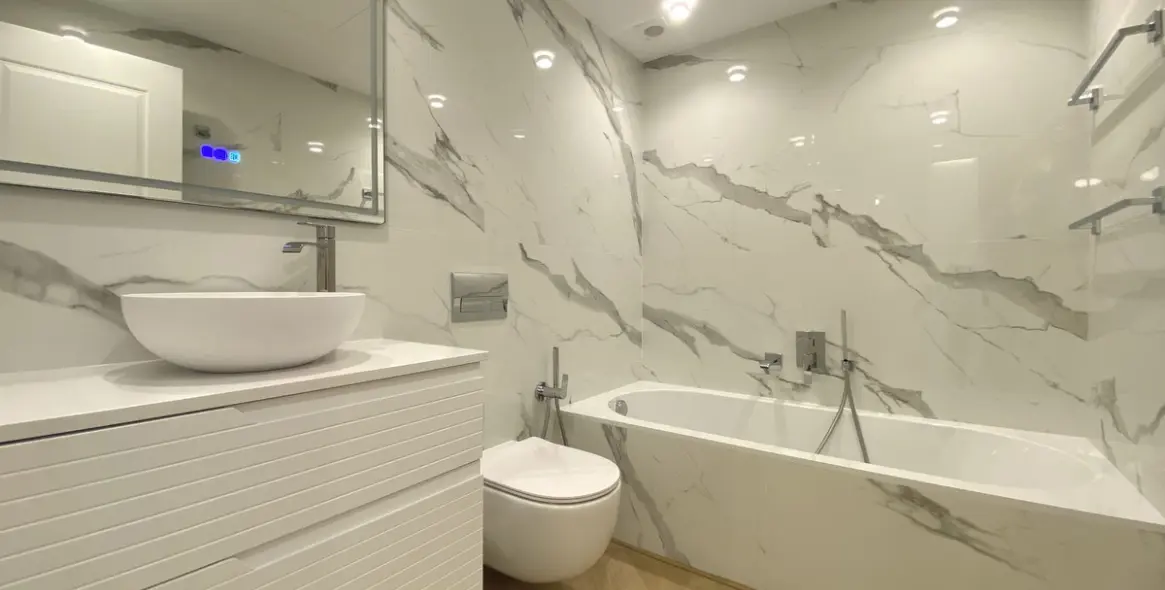 Venta de apartamento en planta baja en New Golden Mile 17