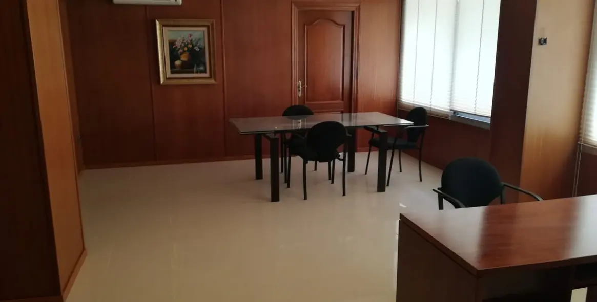 Venta de local comercial en Marbella 6