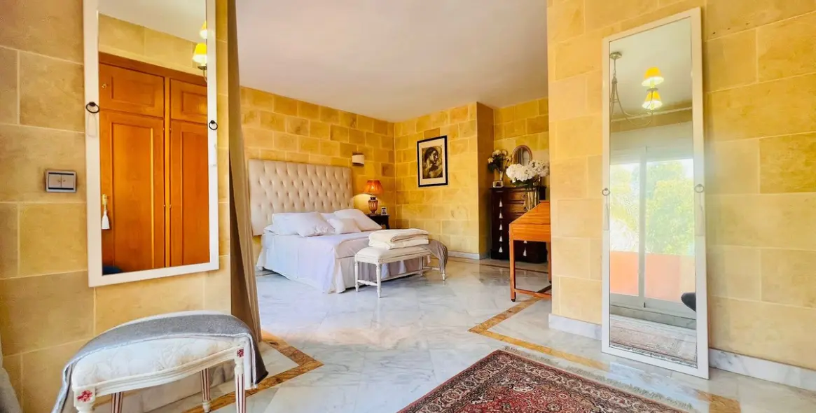 Venta de adosado en The Golden Mile 12