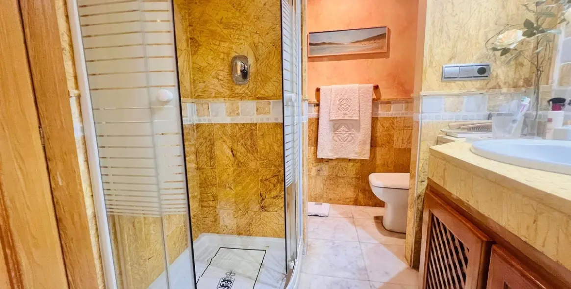 Venta de adosado en The Golden Mile 14