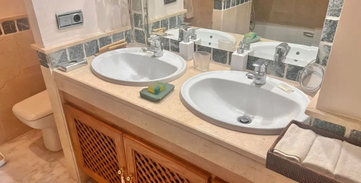 Venta de adosado en The Golden Mile 19