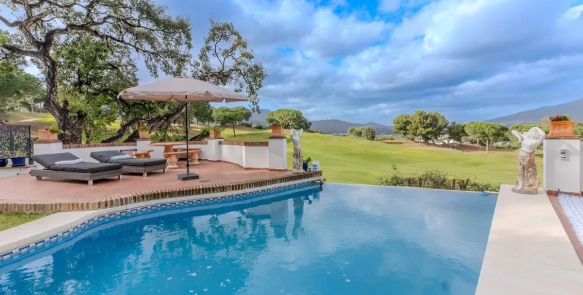 Venta de villa independiente en La Cala Golf 1