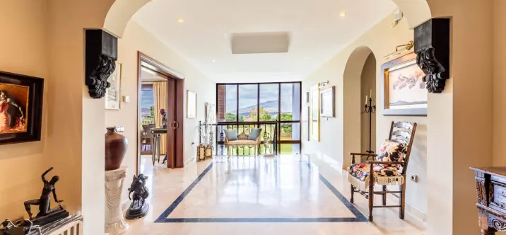 Продажа  отдельно стоящей виллы в La Cala Golf 1