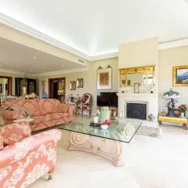 Продажа  отдельно стоящей виллы в La Cala Golf