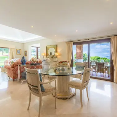 Продажа  отдельно стоящей виллы в La Cala Golf