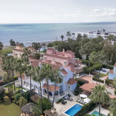 Продажа  отдельно стоящей виллы в Puerto Banús