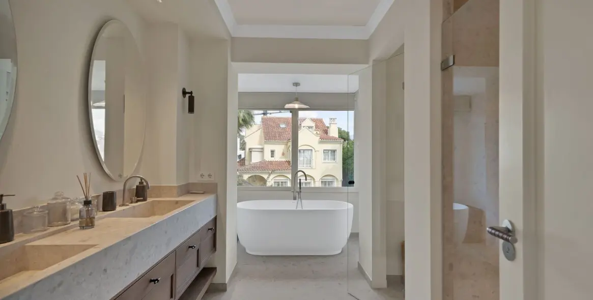 Venta de villa independiente en Puerto Banús 17