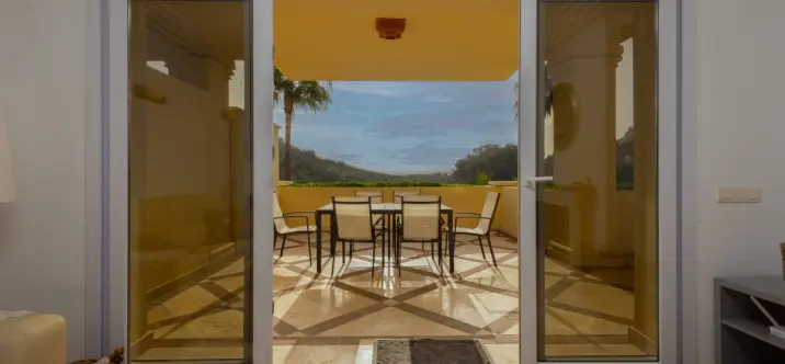 Long-term rent of middle floor apartment in Casares Playa 0