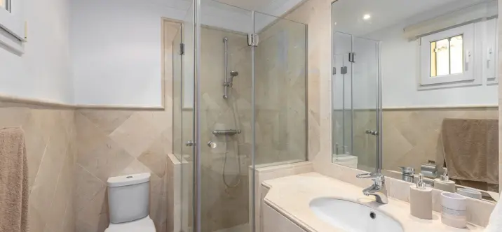 Long-term rent of middle floor apartment in Casares Playa 4