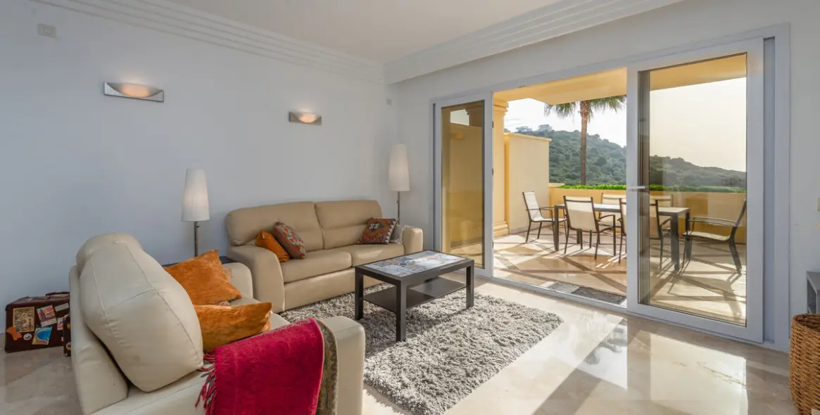 Long-term rent of middle floor apartment in Casares Playa 22