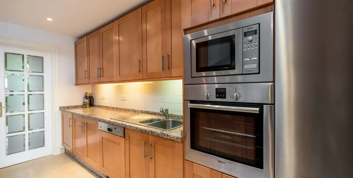 Long-term rent of middle floor apartment in Casares Playa 34