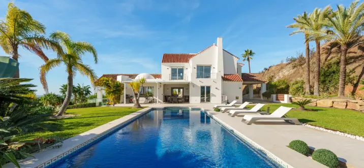 Sale of detached villa in Benahavís 1