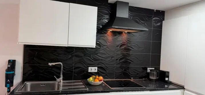 Sale of middle floor apartment in Benalmadena 1