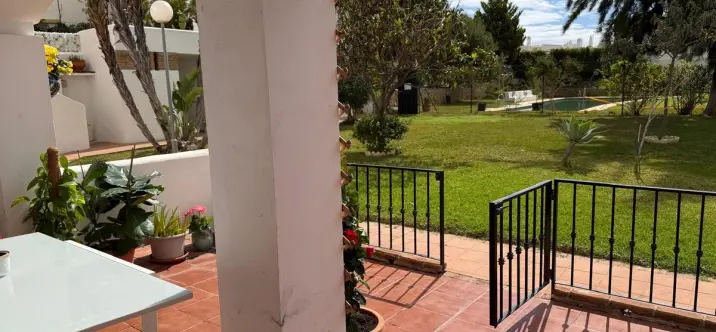 Sale of middle floor apartment in Benalmadena 2