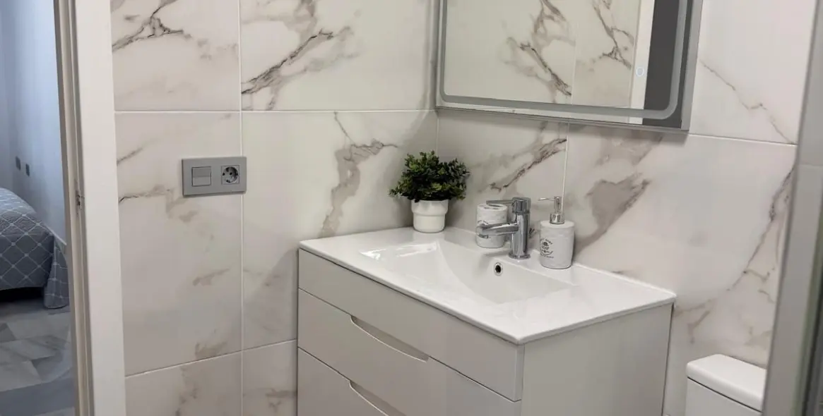 Sale of middle floor apartment in Benalmadena 18