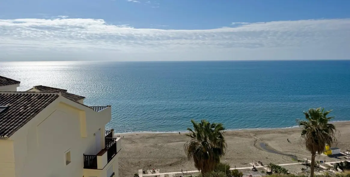 Sale of middle floor apartment in Benalmadena Costa 6