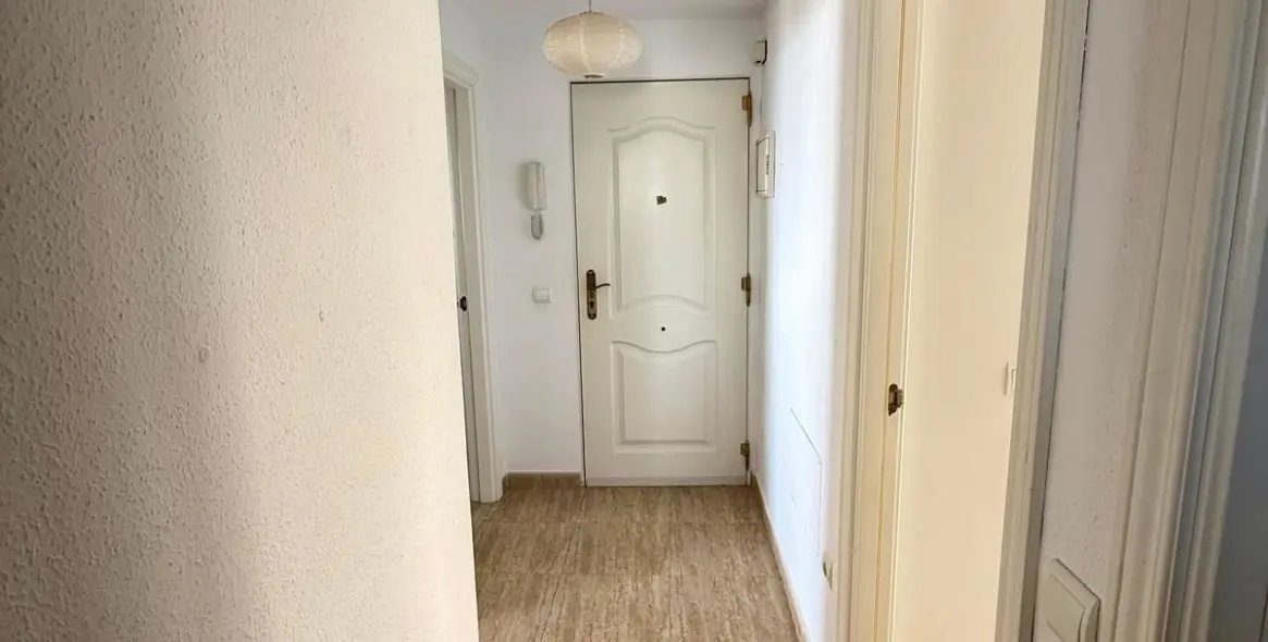 Sale of middle floor apartment in Benalmadena Costa 7