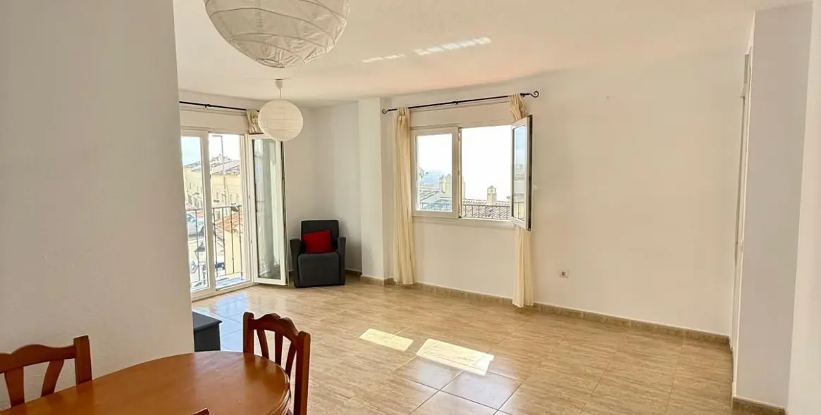 Sale of middle floor apartment in Benalmadena Costa 8