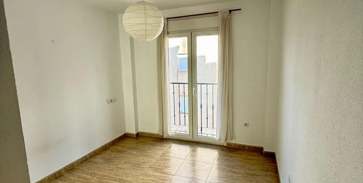 Sale of middle floor apartment in Benalmadena Costa 13