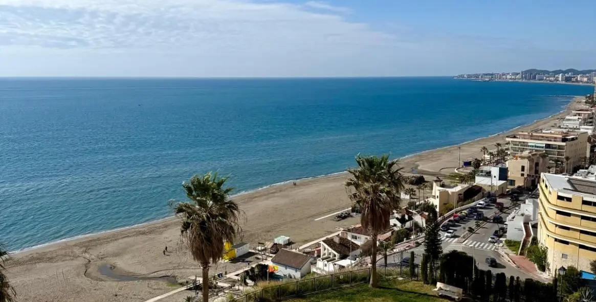 Продажа апартаментов на среднем этаже в Benalmadena Costa 24